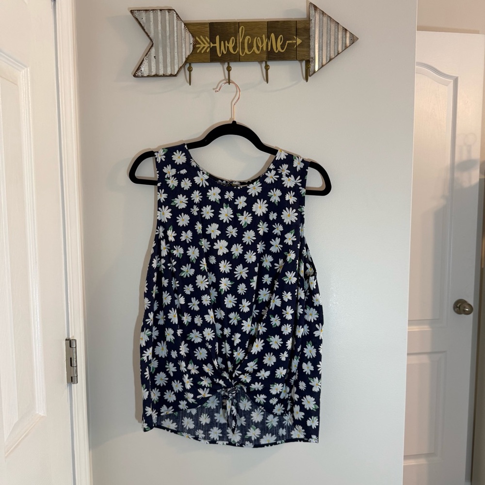 Old Navy Blue and White Daisy Print Sleeveless Tie Front Tank Top